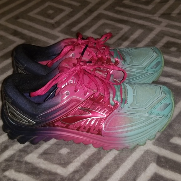 washing brooks running shoes